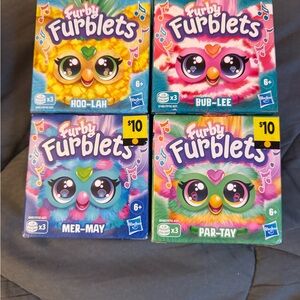 Hasbro Furby Furblets Colorful Playset
